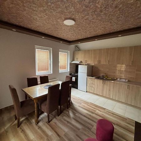 Dp Lux Apartman Obrenovac Exterior foto