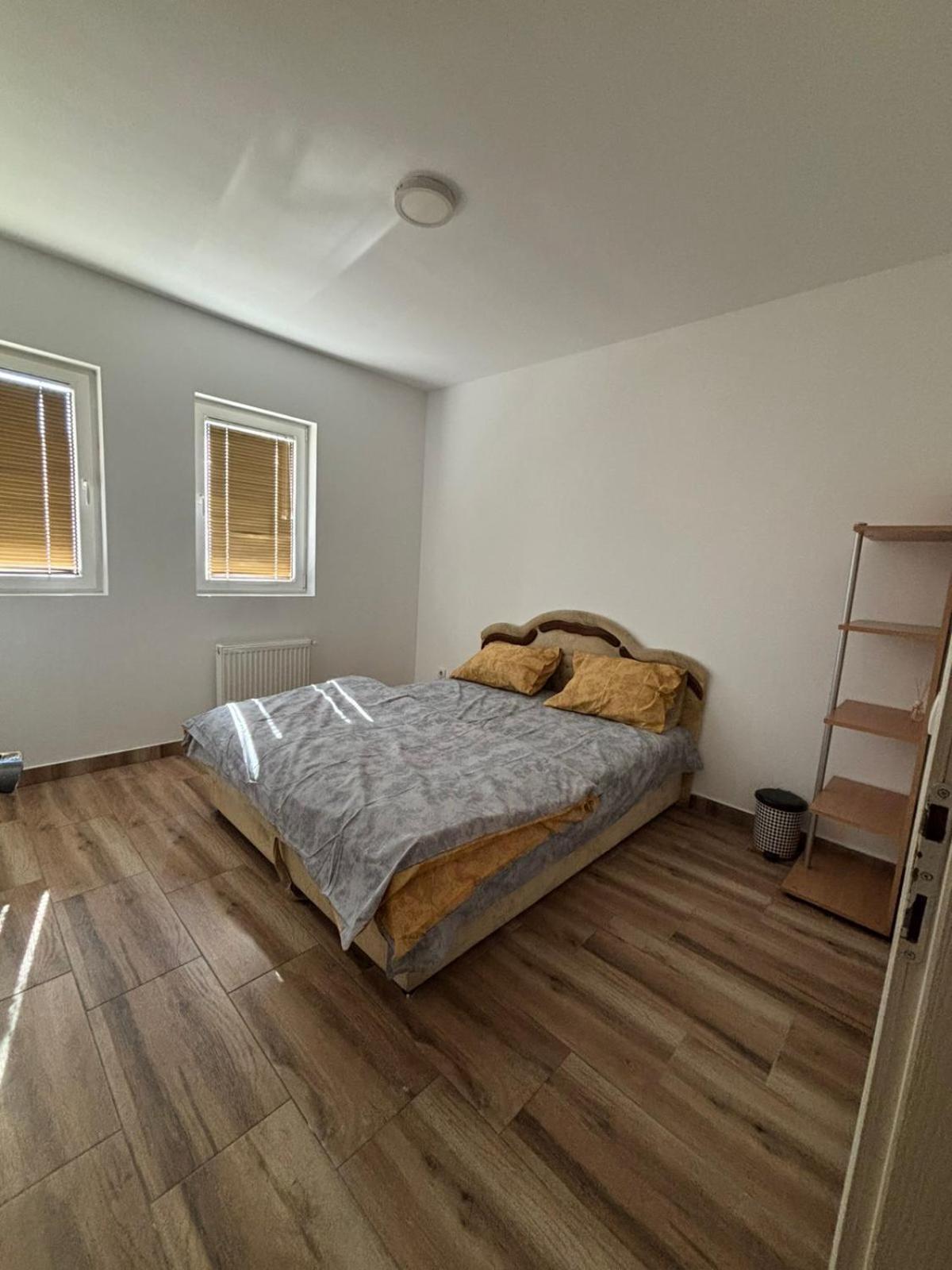 Dp Lux Apartman Obrenovac Exterior foto