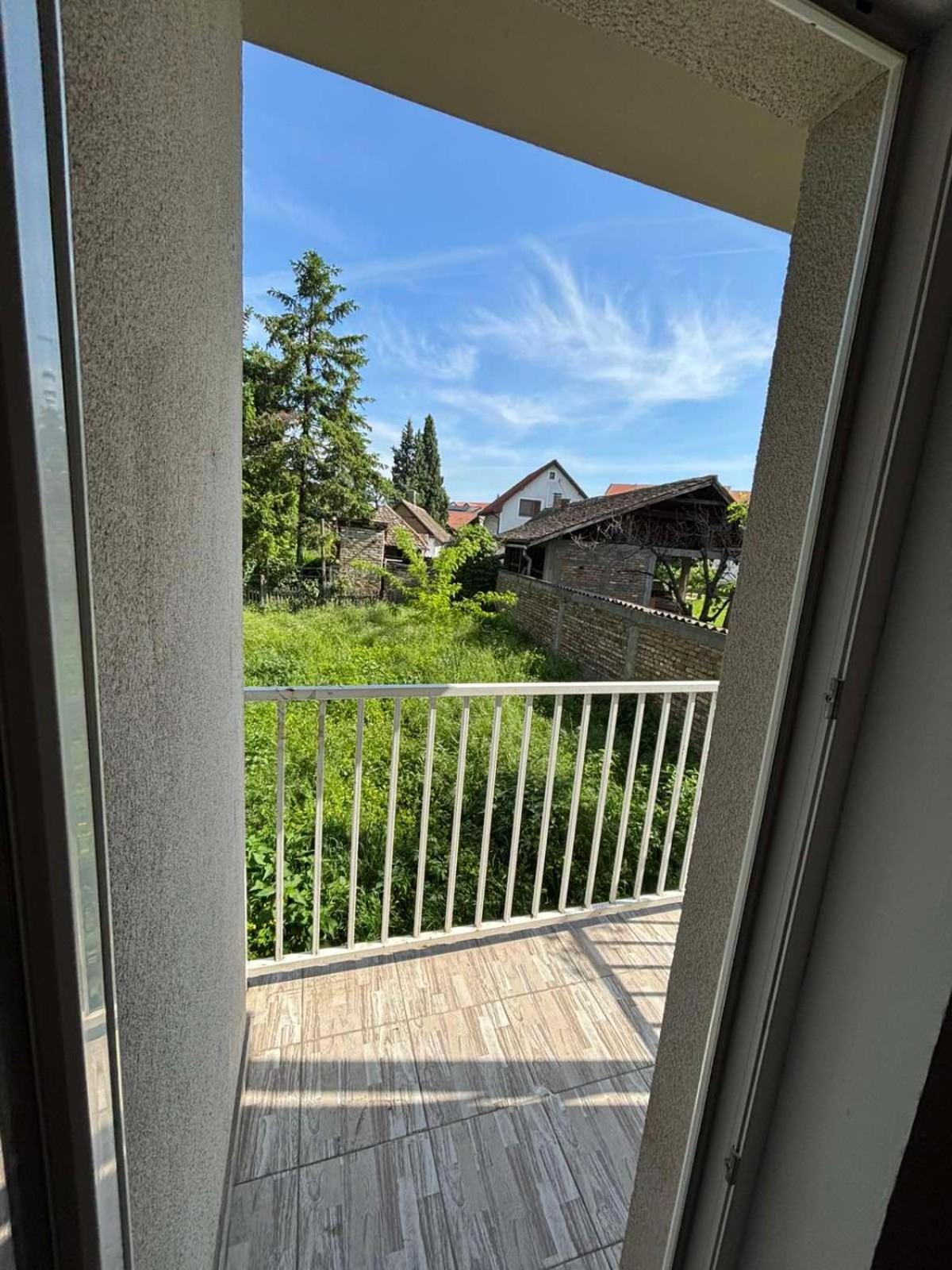 Dp Lux Apartman Obrenovac Exterior foto